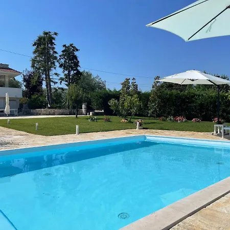 Trulli In Giardino Hotel
